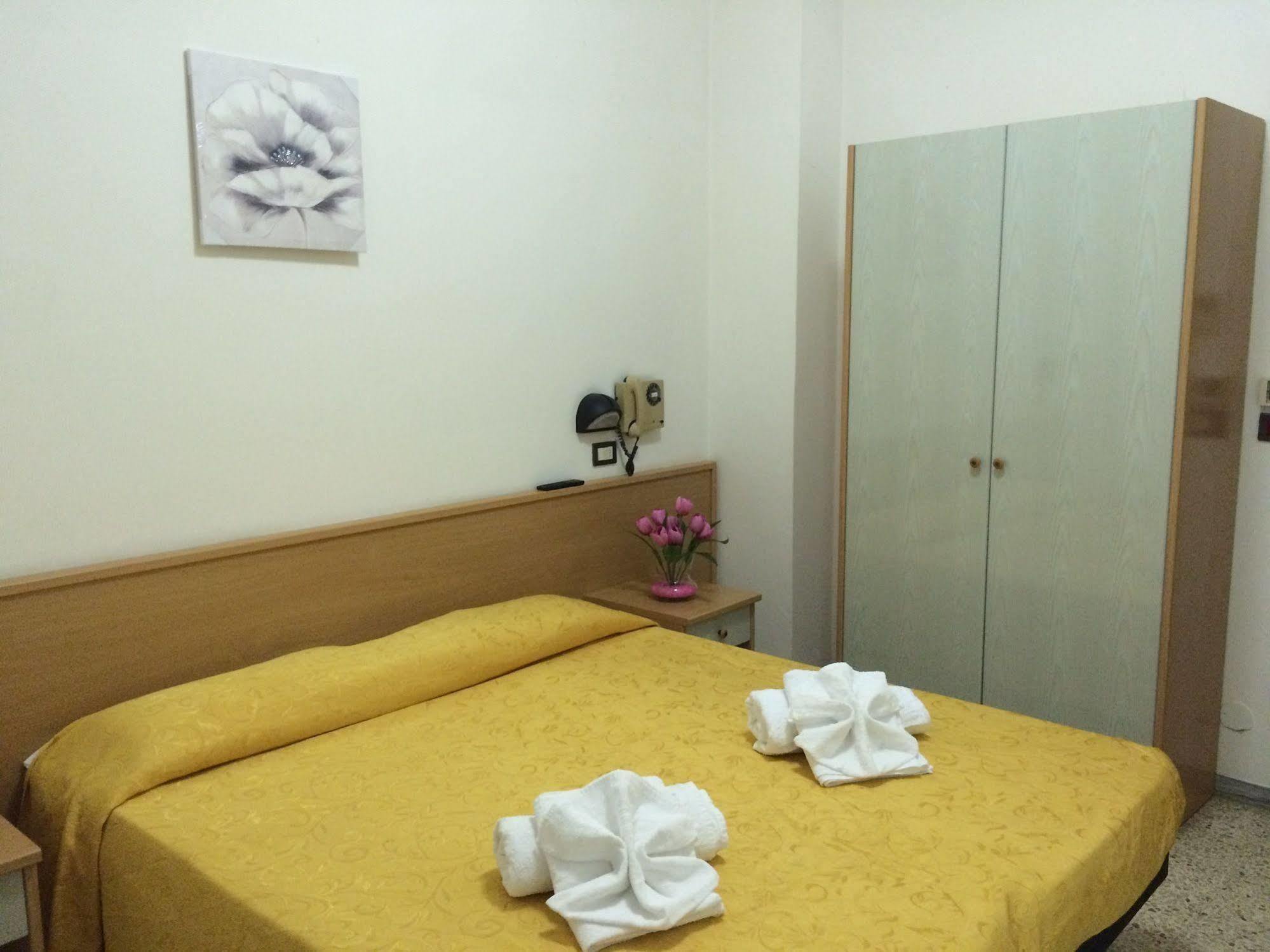 רימיני Hotel Euromar מראה חיצוני תמונה