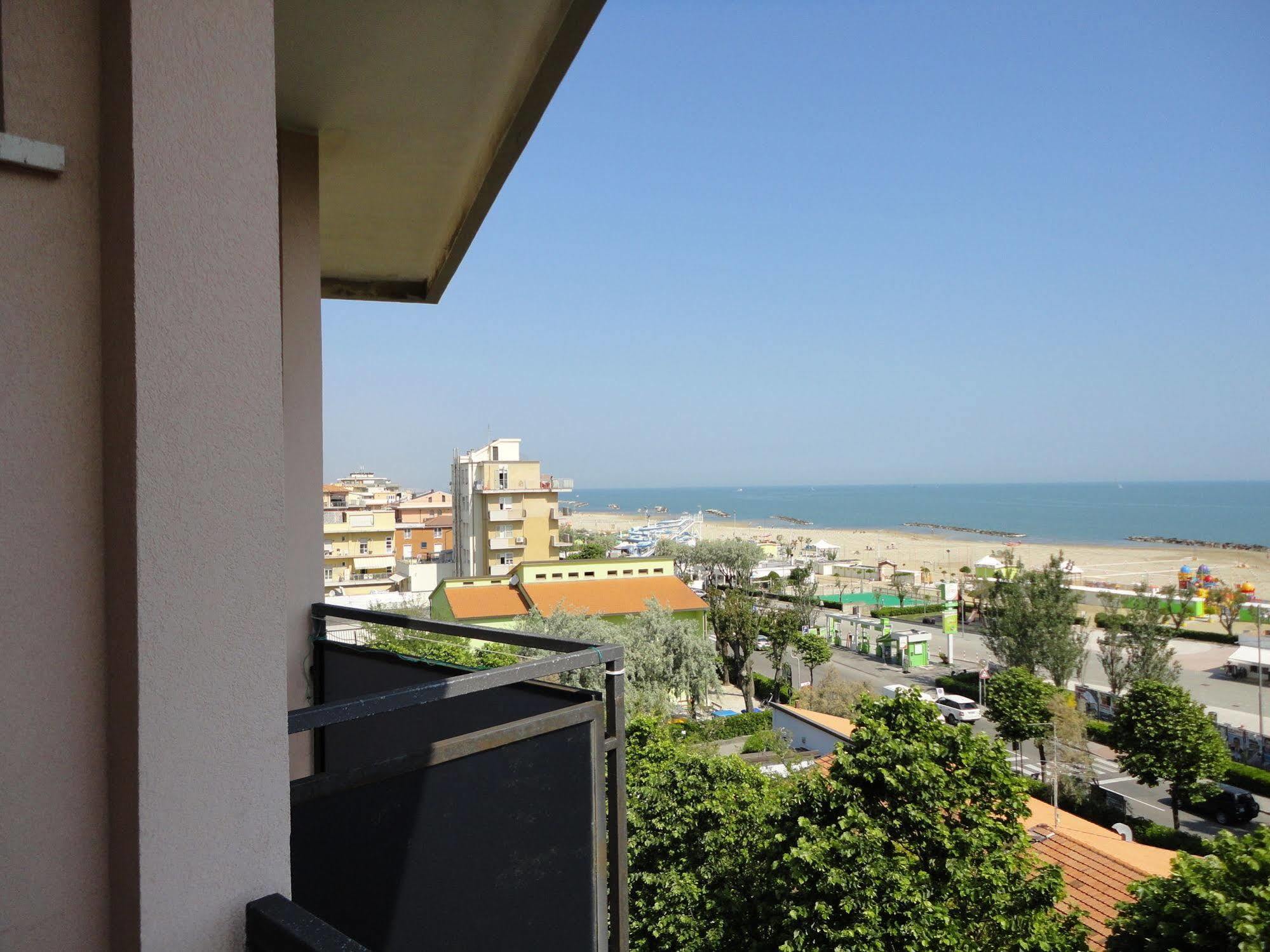 רימיני Hotel Euromar מראה חיצוני תמונה